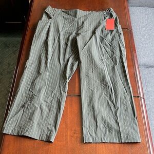 Mountain Hard Wear wide leg capris XL